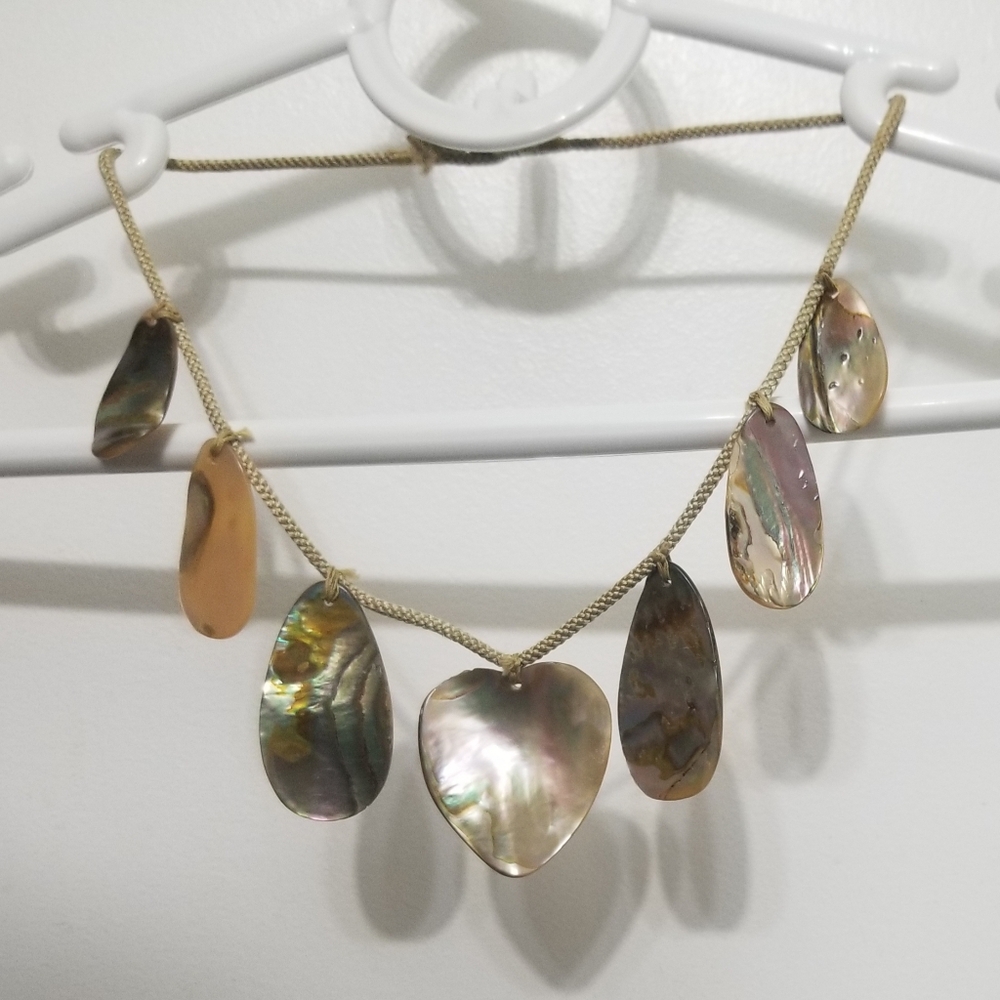 Vtg cord necklace w 7 blistered pearl pendants, 1 is a heart - Picture 2 of 12